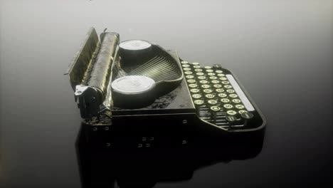 loop-retro-typewriter-in-the-dark